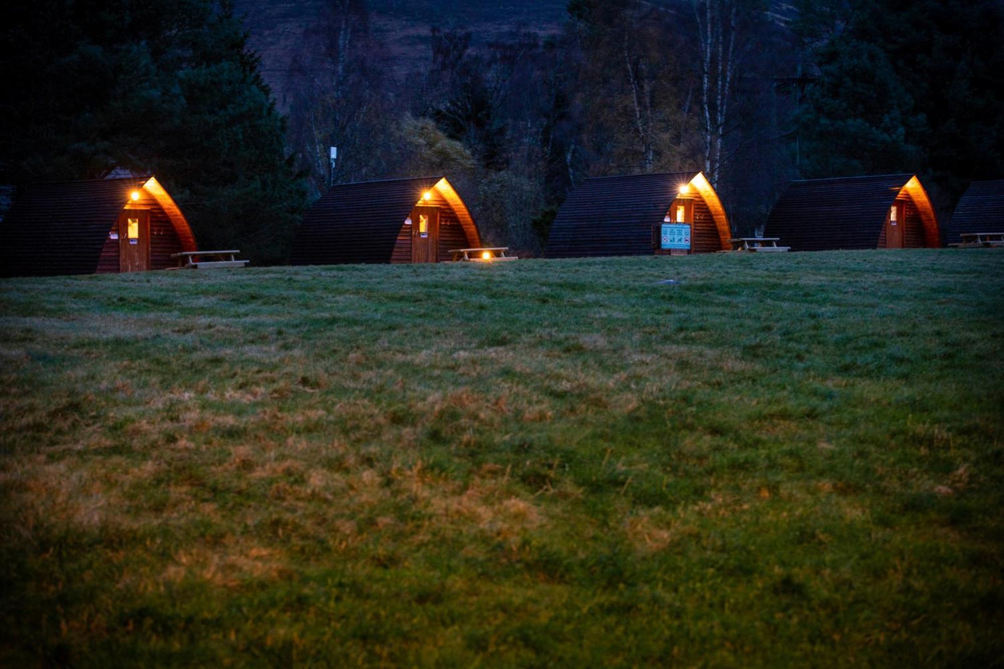 Badaguish Forest Lodges And Camping Pods Aviemore Esterno foto